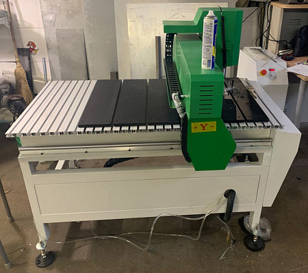 Фрезерно-гравировальный станок с ЧПУ WoodTec MH 6090 1,5 ECO купить в Новосибирске - rodan.ru