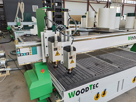 Станок фрезерный с ЧПУ Woodtec H-2040C P2
